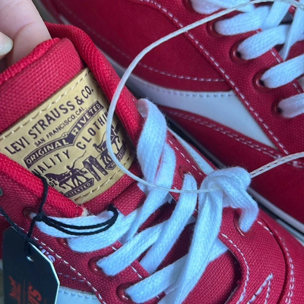 Men’s Levi’s Red White Canvas Sneakers Size 12 ASO Stranger Things